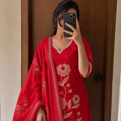 Red Floral Set